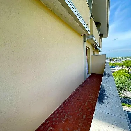 Spacious Near The